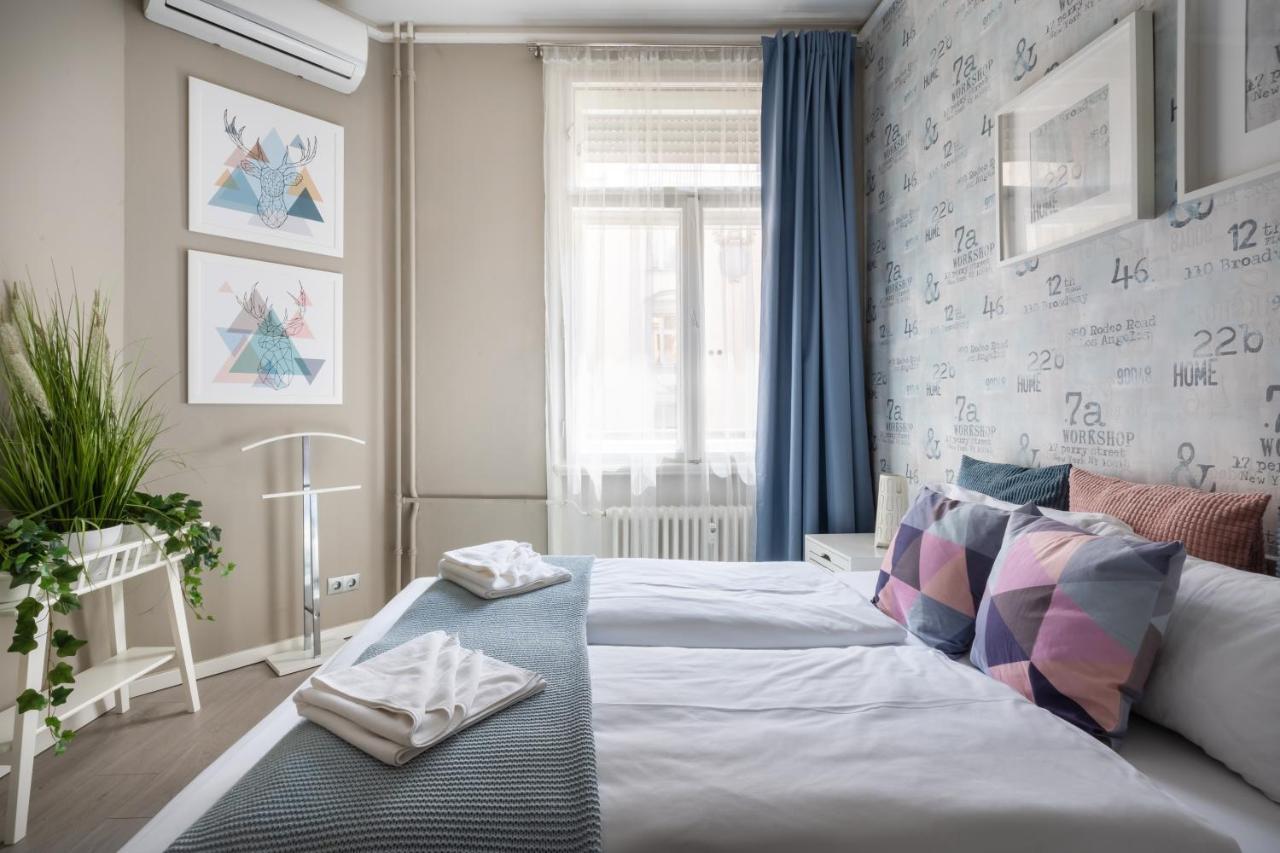 Bpr Chic Gem In The Heart Of The City Budapest Exterior foto